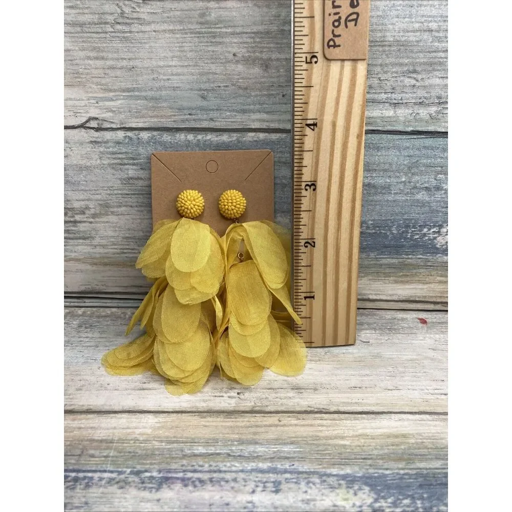 Yellow Breeze Flow Earrings Drop Dangle White Beads 3.5